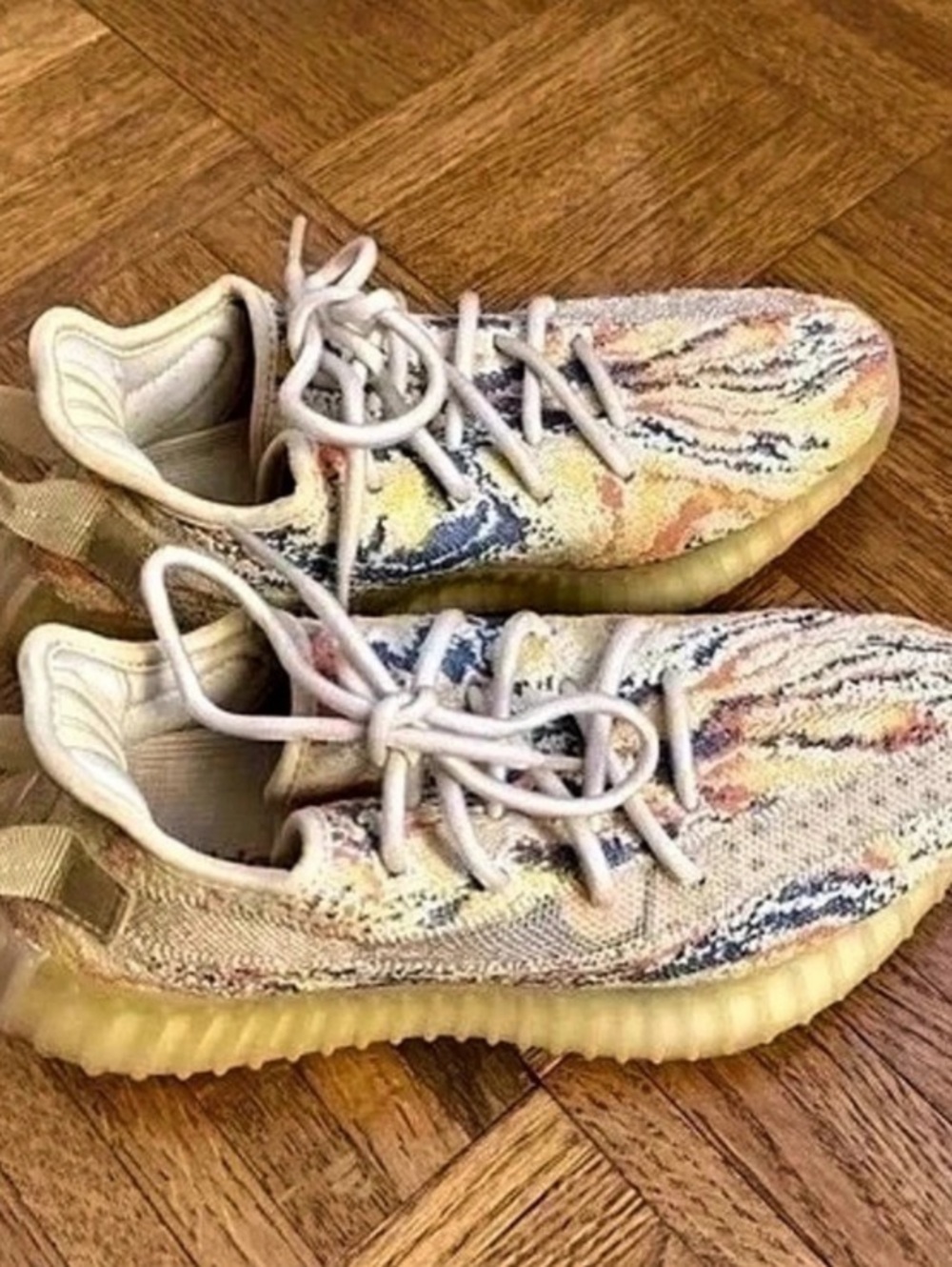adidas Yeezy Boost 350 V2